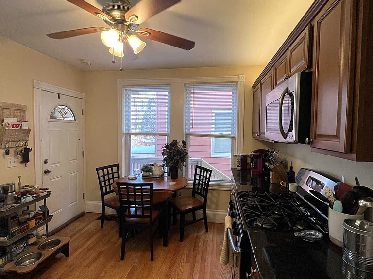 Highland Ave — Photo 15