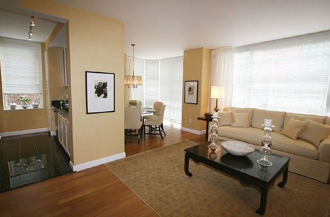 1st image of 320 W 38th St APT 1503