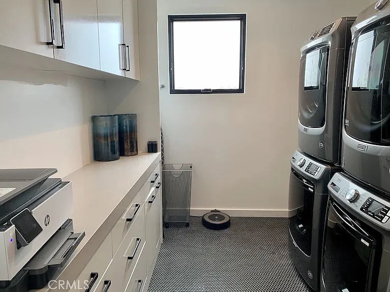 116 W Channel Islands Blvd — Photo 22