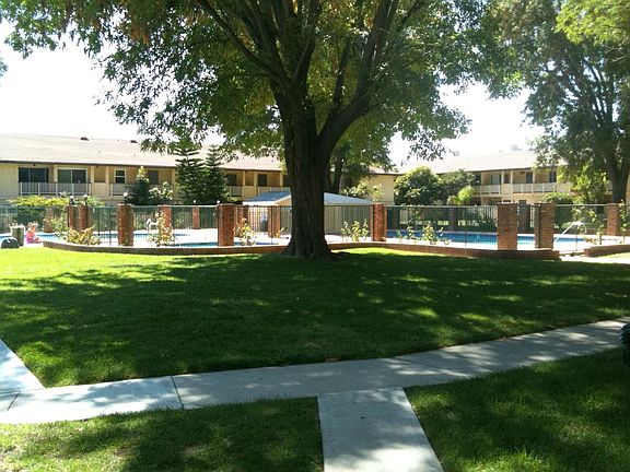 4th image of 8150 Canby Ave Unit 1