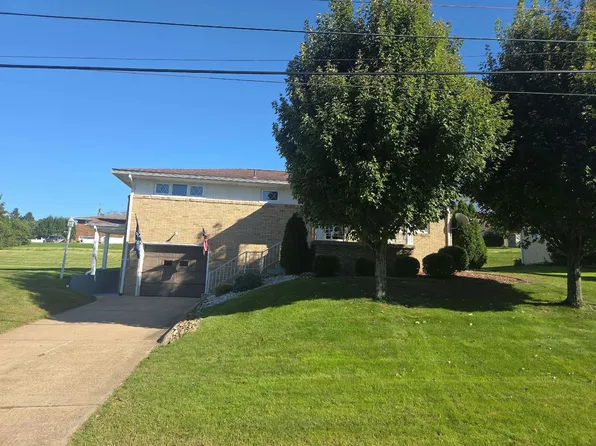 515 Hickory Dr, Greensburg, PA 15601