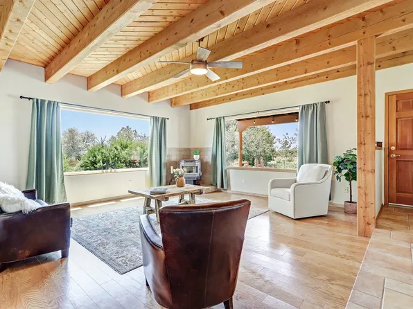 10 Carlito Rd, Santa Fe, NM 87508