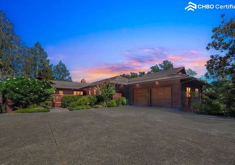 Front of house from driveway