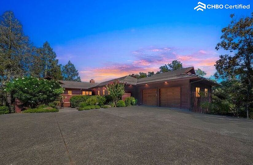 Front of house from driveway