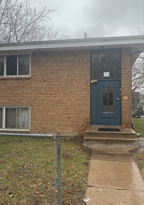1st image of 2726 Emerson Ave N #2