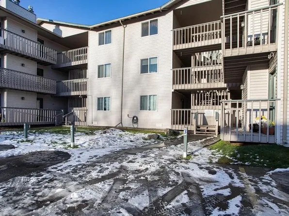 8601 Molanary Dr, Anchorage, AK 99502