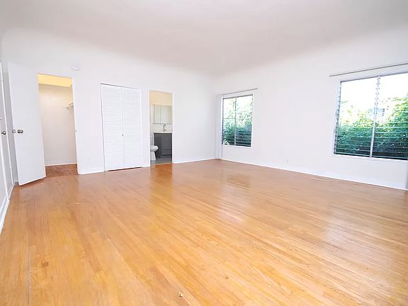 5th image of 148 S Bedford Dr APT 8