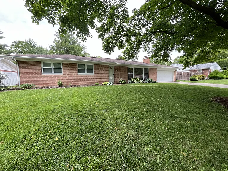 47 Carnation Dr — Photo 6