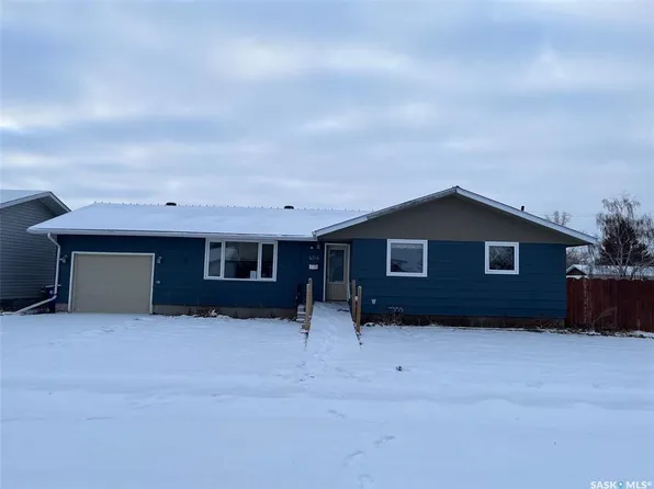 404 Central AVENUE, Montmartre, SK S0G 3M0