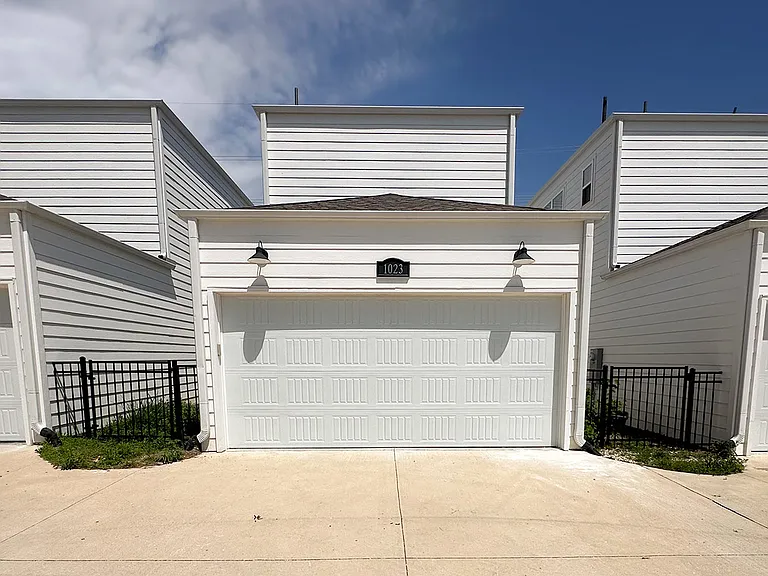 1023 S Hollywood Ave — Photo 15