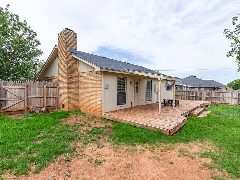 3902 Karen Dr — Photo 24