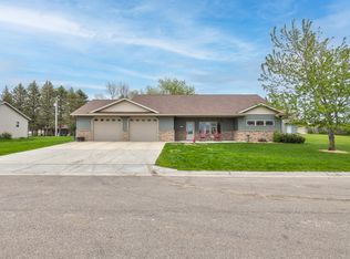 204 S Rebecca St, Ivanhoe, MN 56142