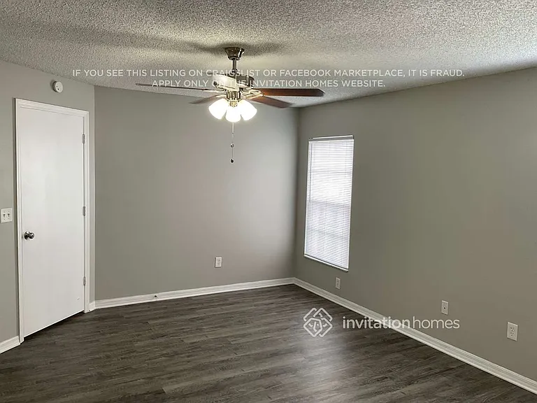 826 Walsingham Way — Photo 12
