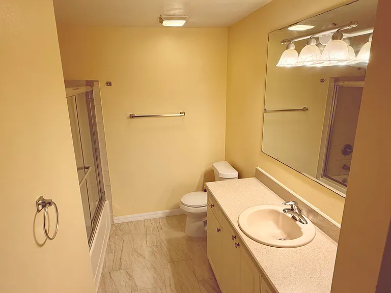1226 Bermuda Lakes Ln #202 — Photo 8