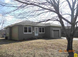 210 S 7th St, Clinton, MO 64735