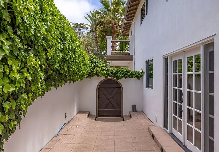 8 Shepherds Pl — Photo 58
