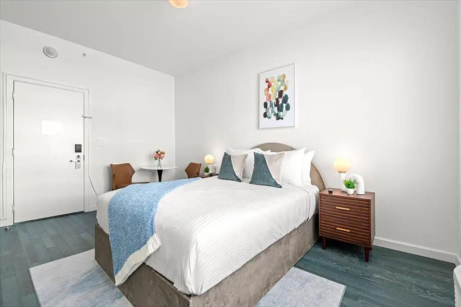 1 bed, 1.0 bath, $4,350 — Photo 1