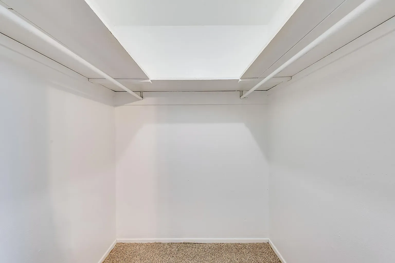1 bed, 600 sqft, $1,195 — Photo 2