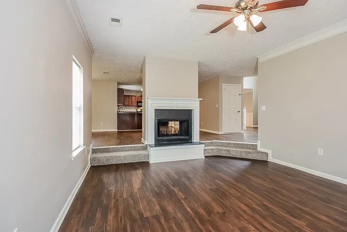 2427 Napa Valley Dr — Photo 10