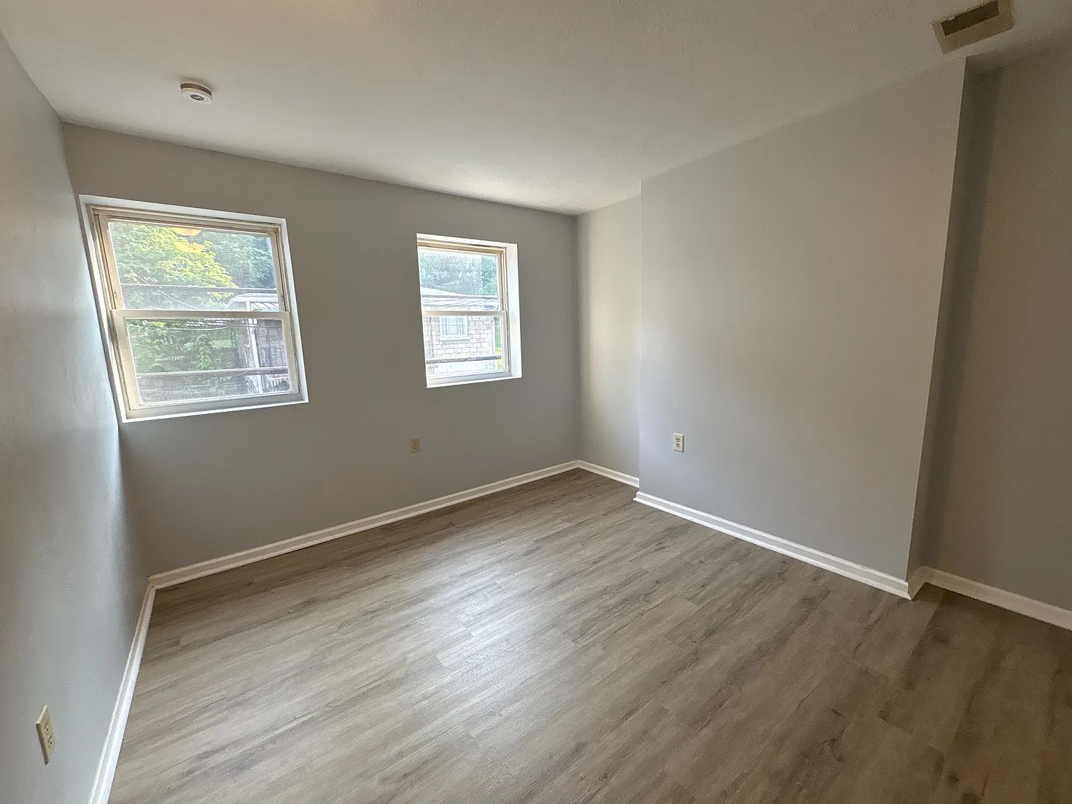 1450 Fleming Avenue - 2 — Photo 2