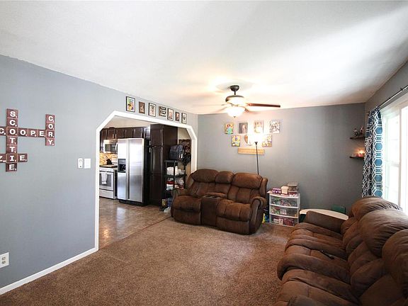 4th image of 2105 Manley Ave