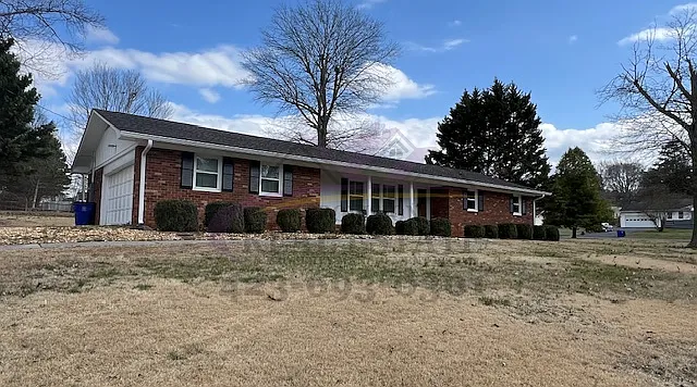 Renovated 3 BR, 2 BA house — Photo 1