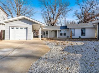21 Spring Song Ct, Saint Peters, MO 63376