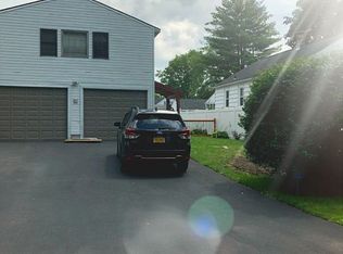 428 Tilden Dr, East Syracuse, NY 13057