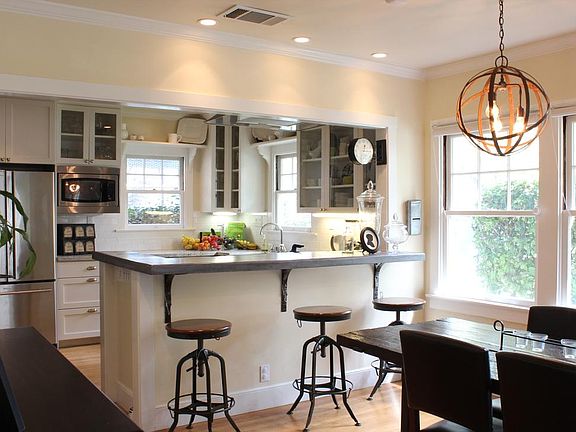 3rd image of 624 Santa Ynez Way