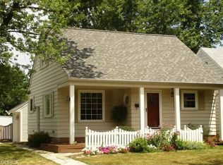 19492 Shoreland Ave, Rocky River, OH 44116