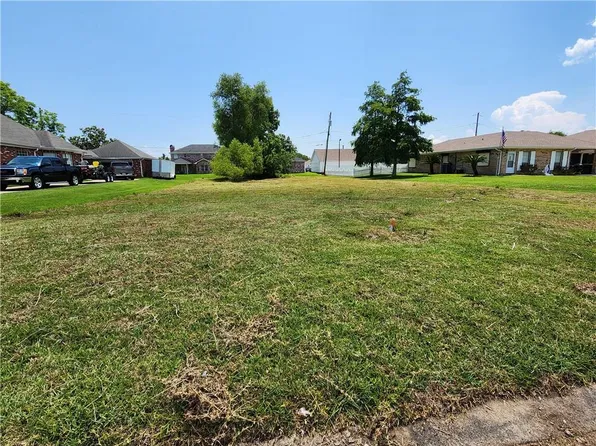 97 Surrey Dr, La Place, LA 70068