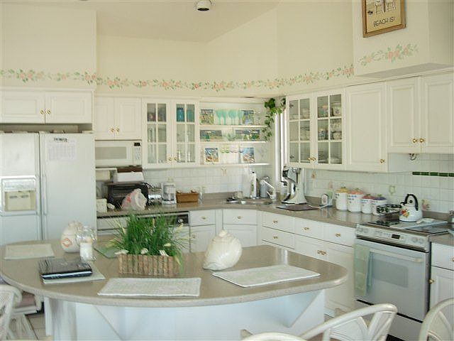 1st image of 13 Coral Ln