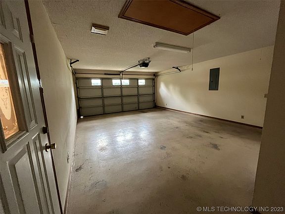 2nd image of 1209 E Polk Ave