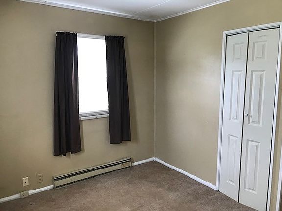 5th image of 3201 W Holly St