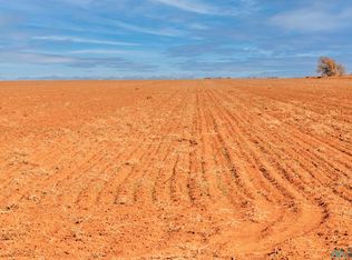 1055 Curry Rd E, Clovis, NM 88101