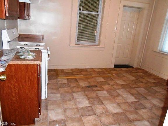 4th image of 319 52nd St APT 1
