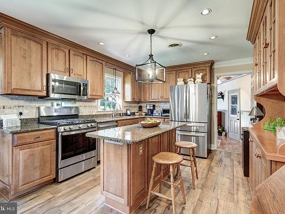 5th image of 4818 Hoffmanville Rd
