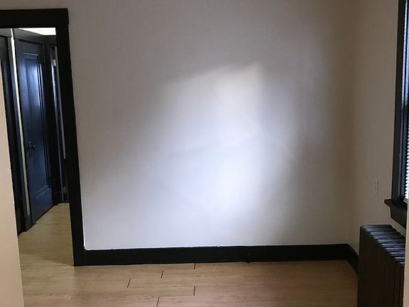 4th image of 427 Hays Ave #3
