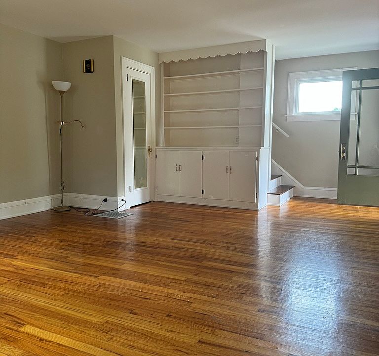 1st image of 137 Bradley St