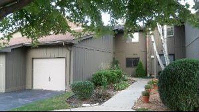 1st image of 29W460 Emerald Green Dr #28