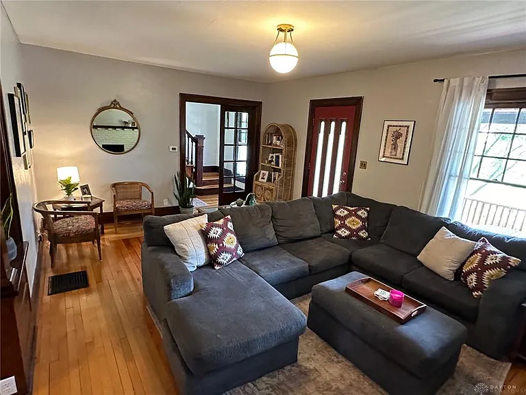 2319 S Dixie Dr — Photo 6