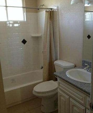 4th image of 1117 Park Ave