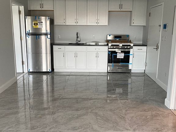 2nd image of 4015 74th St #5C