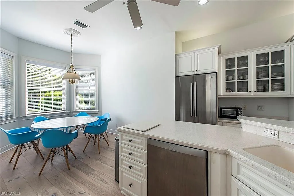 3 bed, 2.0 bath, 2358 sqft, $30,000 — Photo 4