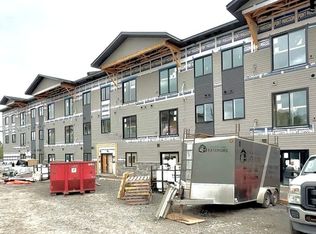 2380 Cleroux Cres #213, Ottawa, ON K1W 1A2