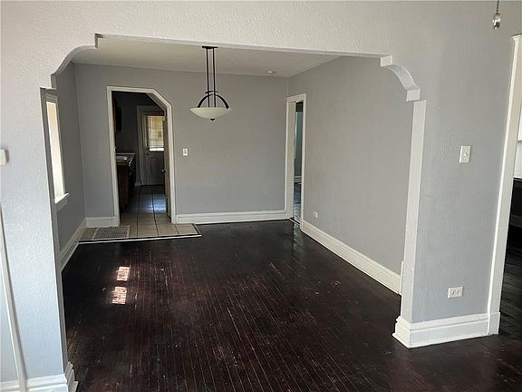 3rd image of 2432 Park Ave