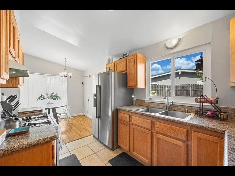 6500 Brock Dr — Photo 8
