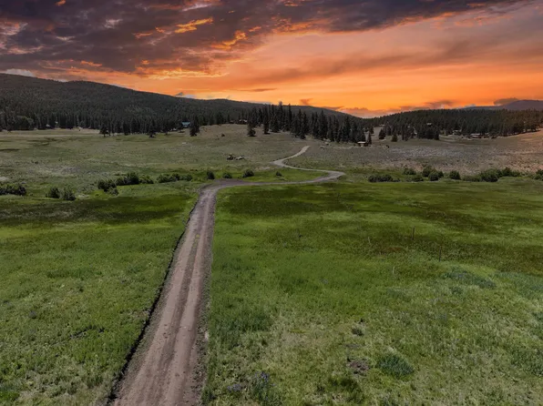 Valle Escondido Rd, Taos, NM 87571