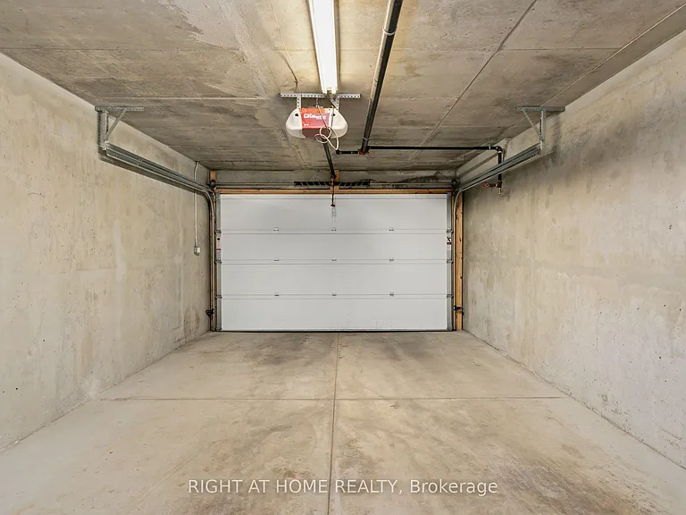 66 Havelock St #11 — Photo 41