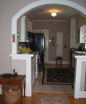 5th image of 435 Oaklawn Ave